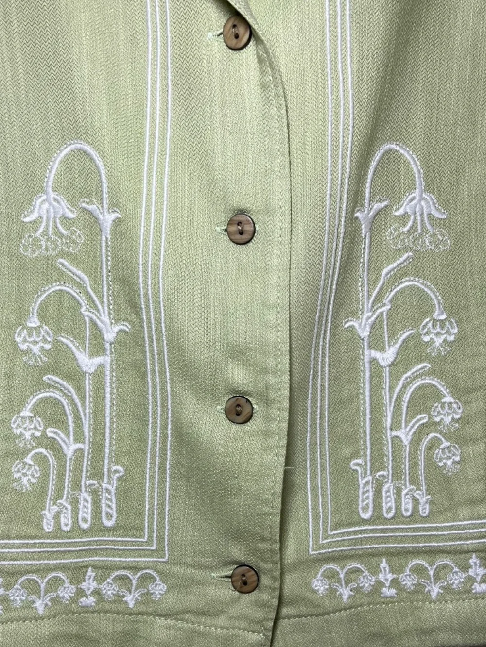 Roark Embroidered Cropped Pear Green Walk in the Woods Blouse Size S - Picture 3 of 10